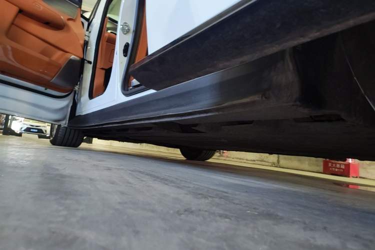 Used Buick Envision Family 2026 Luxury Edition Left Side Sill