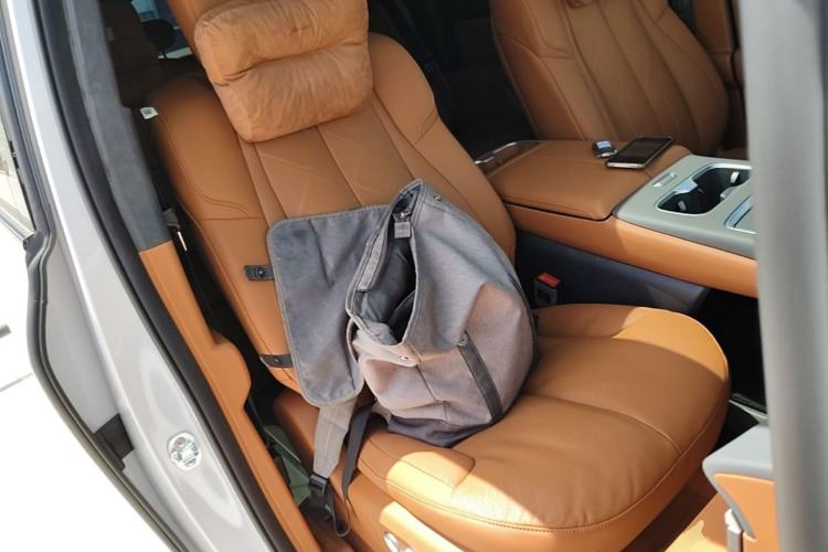 Used Buick Envision Family 2026 Luxury Edition Right Front Seat