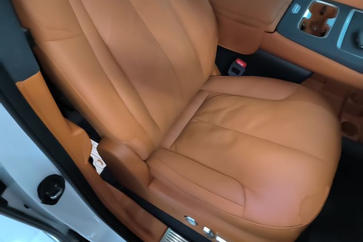 Used Buick Envision Family 2026 Luxury Edition Right Front Seat