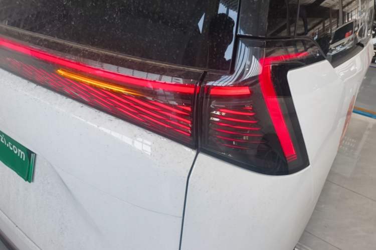 Used Buick Envision Family 2026 Luxury Edition Right Rear Taillight