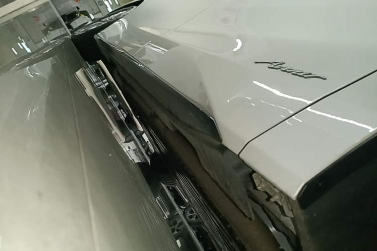 Used Buick Envision Family 2026 Luxury Edition Right Side Sill