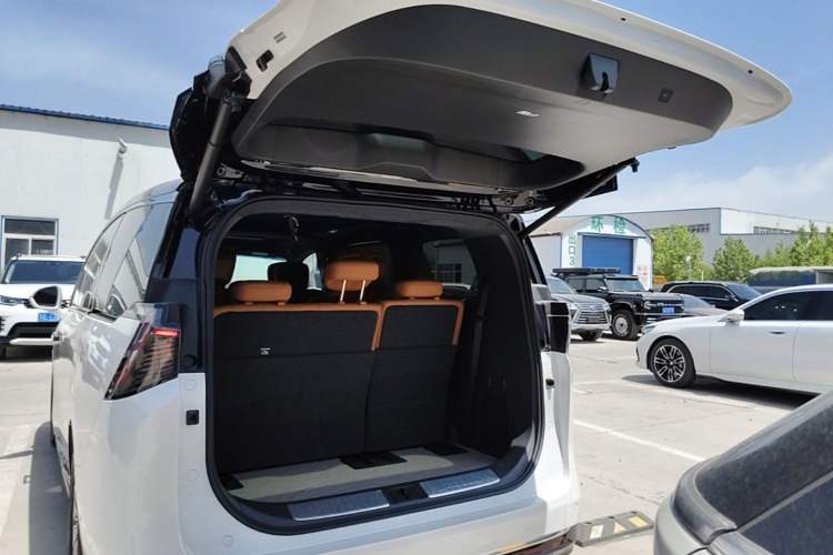 Used Buick Envision Family 2026 Luxury Edition Trunk