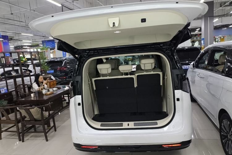 Used Buick Envision Family 2026 Luxury Edition Trunk