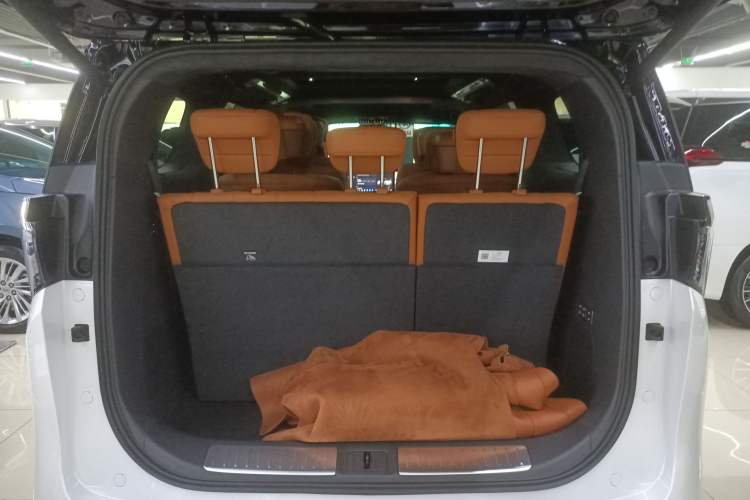 Used Buick Envision Family 2026 Luxury Edition Trunk