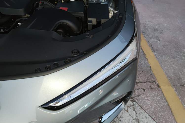 Used Buick Envista 2022 1.5T GS Fuel-Efficient Version Engine Bay Left
