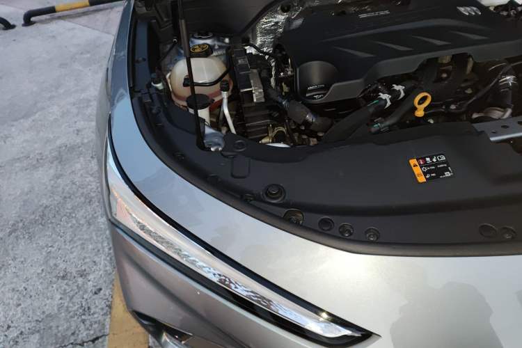 Used Buick Envista 2022 1.5T GS Fuel-Efficient Version Engine Bay Right