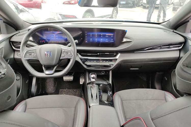 Used Buick Envista 2022 1.5T GS Fuel-Efficient Version Center Console