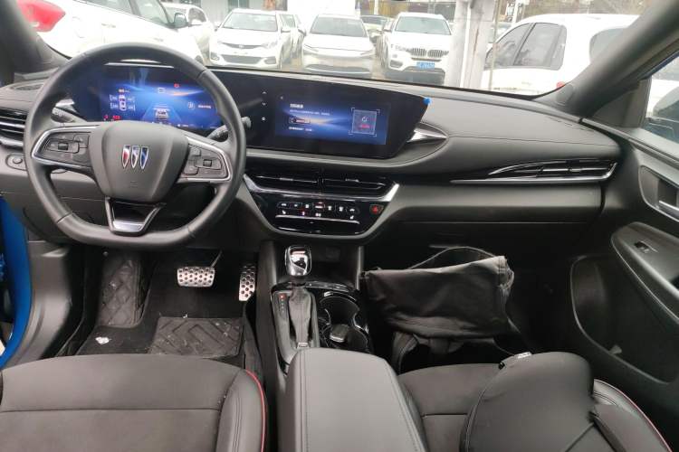 Used Buick Envista 2022 1.5T GS Fuel-Efficient Version Center Console