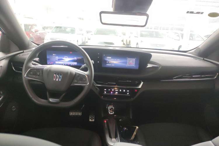 Used Buick Envista 2022 1.5T GS Fuel-Efficient Version Center Console