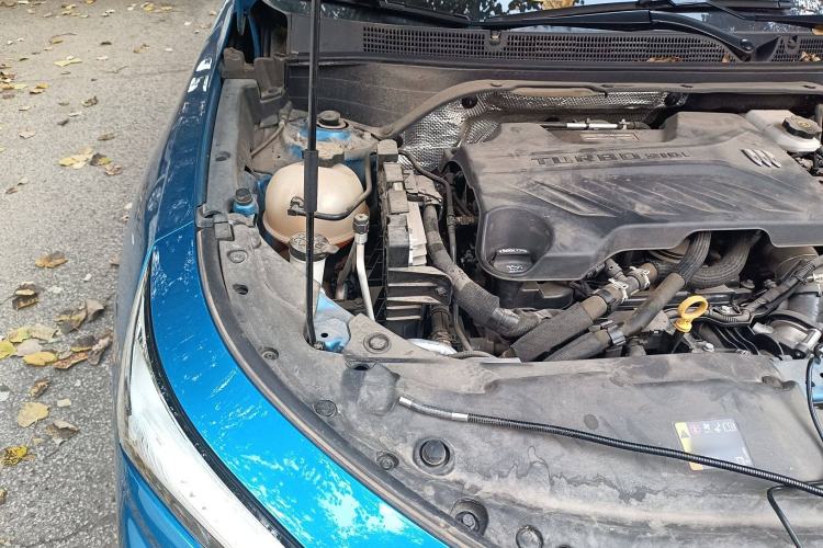 Used Buick Envista 2022 1.5T GS Trendy Ignition Edition Engine Bay Right