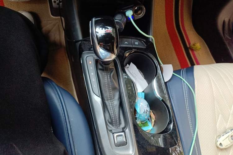 Used Buick Envista 2022 1.5T GS Trendy Ignition Edition Gear Lever