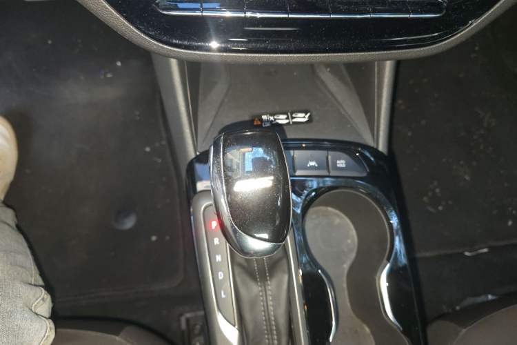 Used Buick Envista 2022 1.5T GS Fuel-Efficient Version Gear Lever
