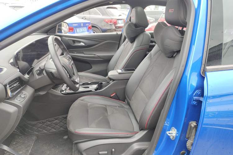 Used Buick Envista 2022 1.5T GS Fuel-Efficient Version Left Front Seat