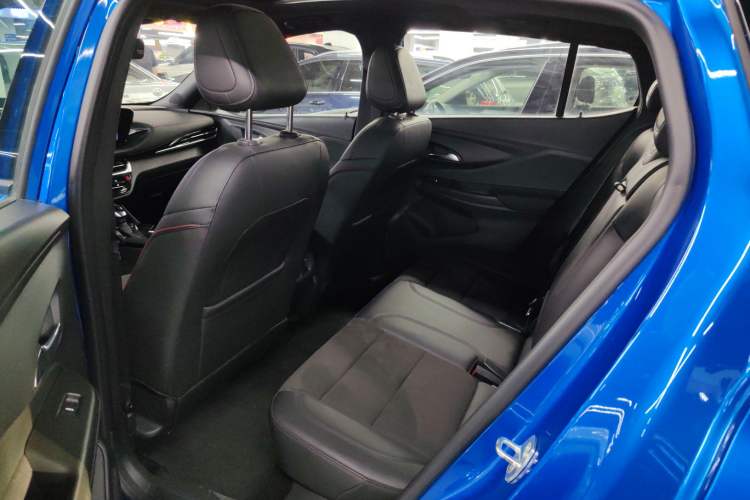 Used Buick Envista 2022 1.5T GS Fuel-Efficient Version Left Rear Seat