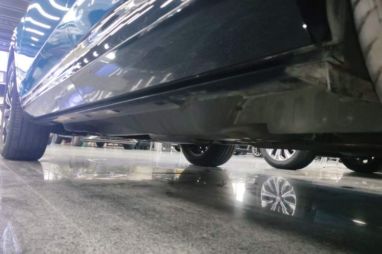 Used Buick Envista 2022 1.5T GS Fuel-Efficient Version Left Side Sill