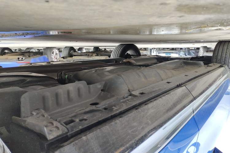 Used Buick Envista 2022 1.5T GS Fuel-Efficient Version Left Side Sill