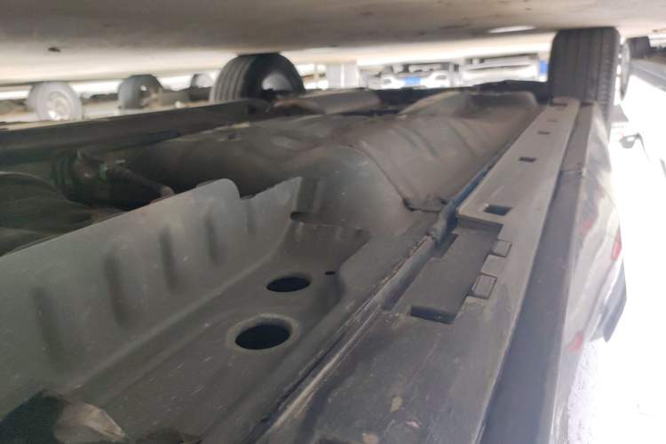 Used Buick Envista 2022 1.5T GS Fuel-Efficient Version Left Side Sill