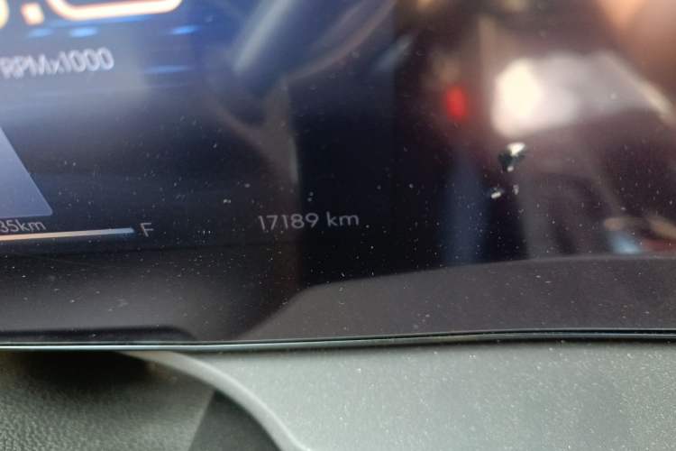 Used Buick Envista 2022 1.5T GS Trendy Ignition Edition Odometer Close Up