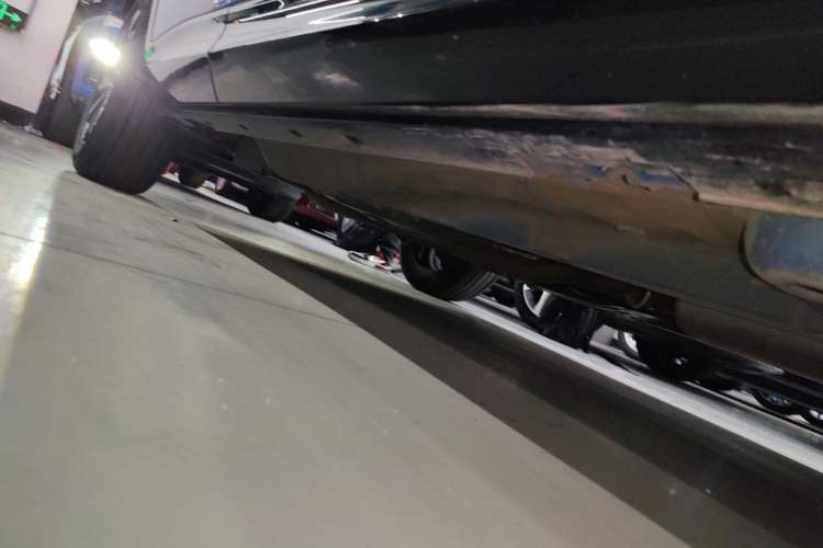 Used Buick Envista 2022 1.5T GS Fuel-Efficient Version Right Side Sill