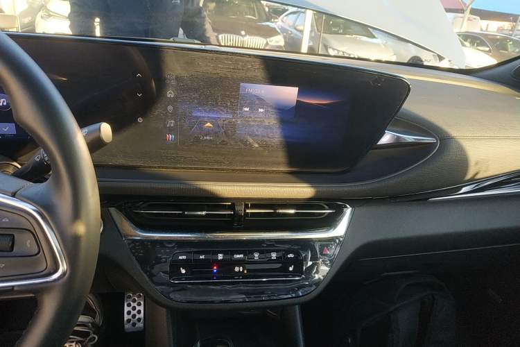 Used Buick Envista 2022 1.5T GS Fuel-Efficient Version Audio And AC Panel