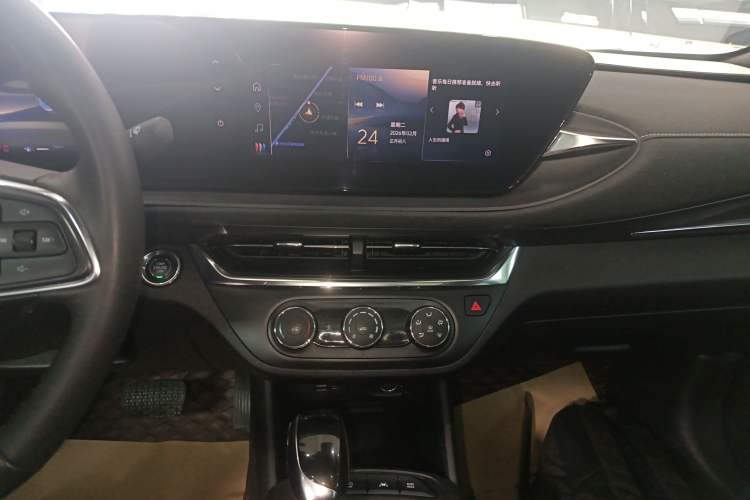 Used Buick Envista 2022 1.5T Smart Edition Audio And AC Panel