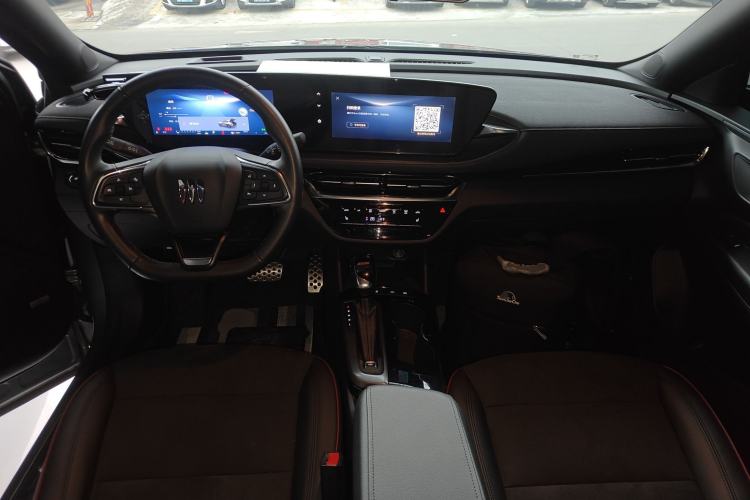 Used Buick Envista 2022 1.5T GS Fuel-Efficient Version Center Console