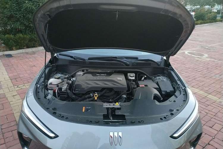 Used Buick Envista 2022 1.5T GS Fuel-Efficient Version Engine Bay