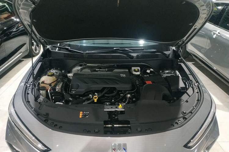 Used Buick Envista 2022 1.5T GS Fuel-Efficient Version Engine Bay