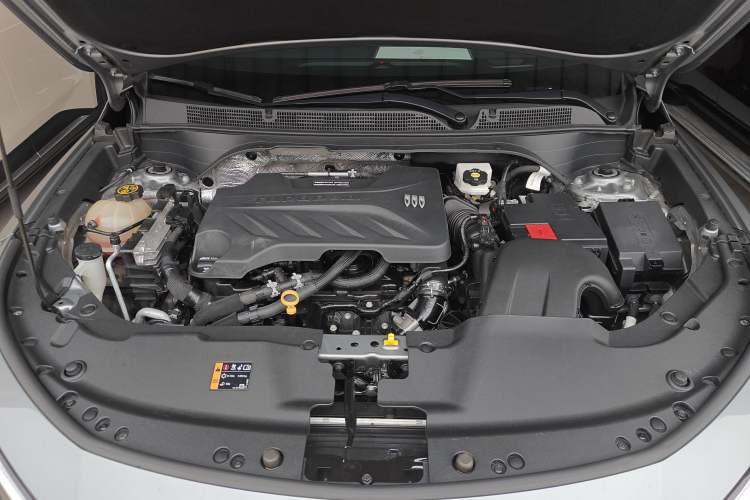 Used Buick Envista 2022 1.5T GS Fuel-Efficient Version Engine Bay