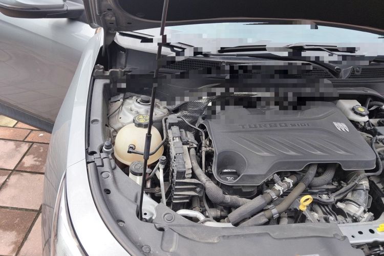 Used Buick Envista 2022 1.5T Smart Edition Engine Bay Right