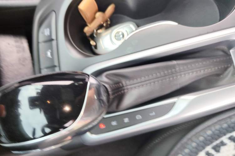 Used Buick Envista 2022 1.5T Smart Edition Gear Lever