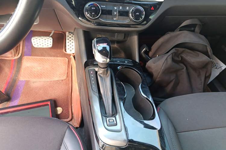 Used Buick Envista 2022 1.5T GS Trendy Ignition Edition Gear Lever