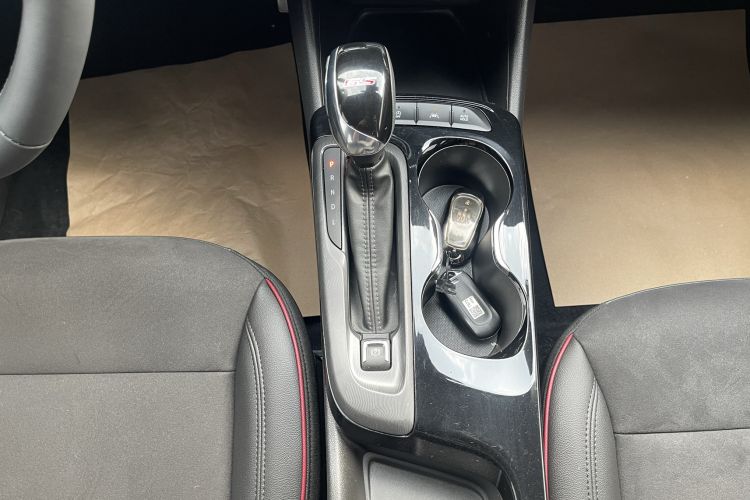 Used Buick Envista 2022 1.5T GS Trendy Ignition Edition Gear Lever