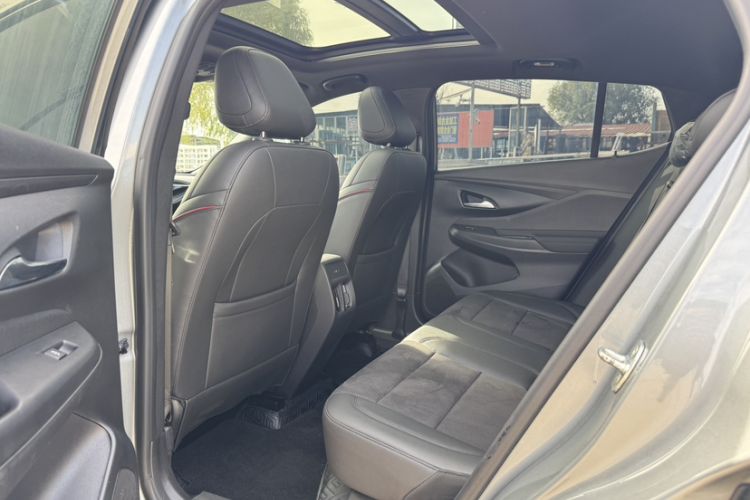 Used Buick Envista 2022 1.5T GS Fuel-Efficient Version Interior 2