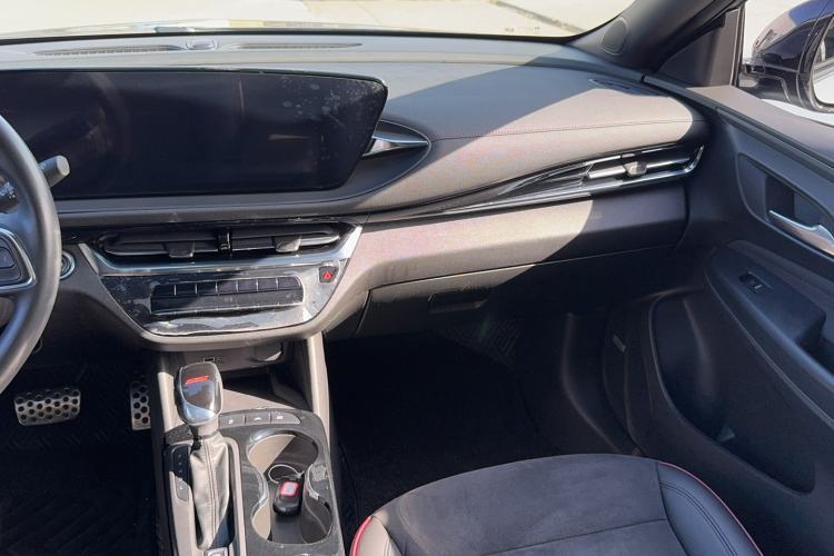 Used Buick Envista 2022 1.5T GS Fuel-Efficient Version Interior 4