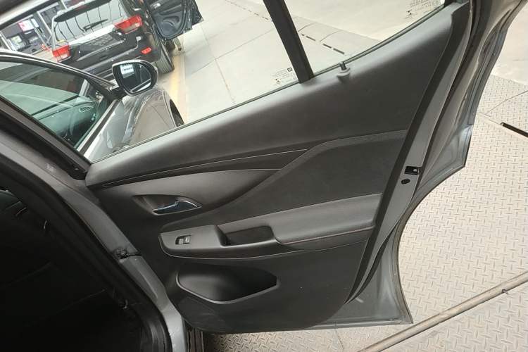 Used Buick Envista 2022 1.5T GS Fuel-Efficient Version Interior 6
