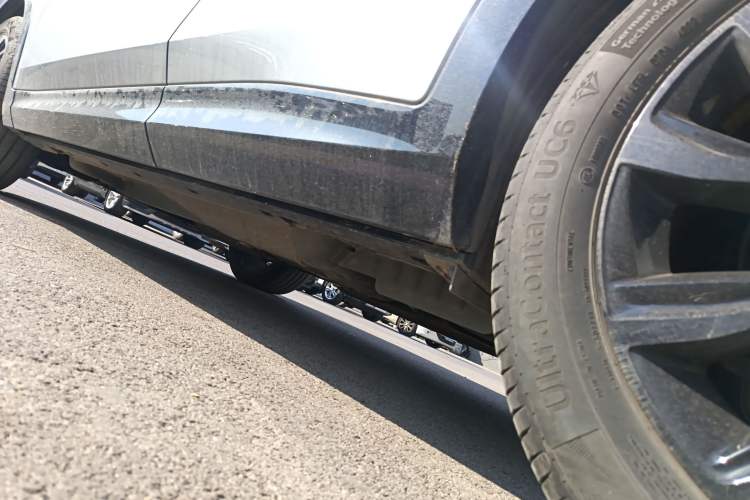 Used Buick Envista 2022 1.5T GS Trendy Ignition Edition Left Side Sill