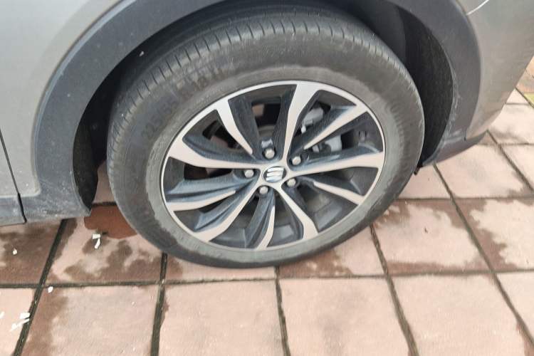 Used Buick Envista 2022 1.5T Smart Edition Right Front Wheel Hub
