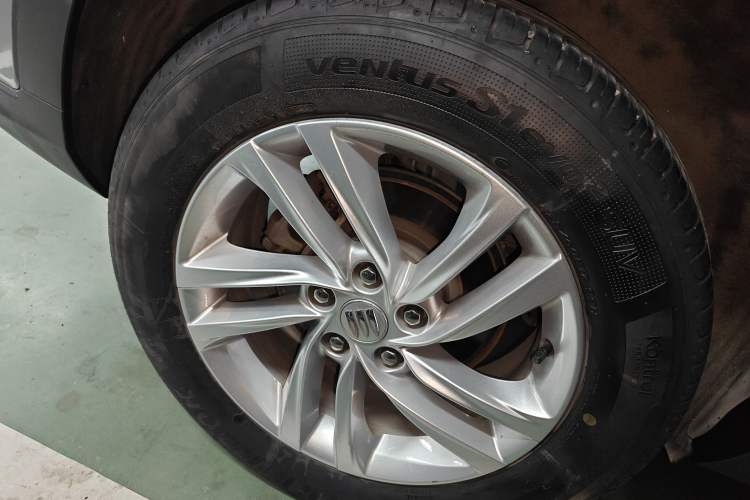 Used Buick Envista 2022 1.5T Enjoyment Edition Right Rear Wheel Hub