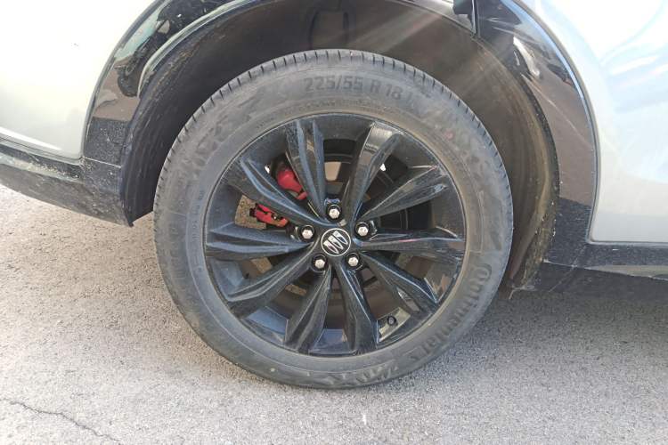 Used Buick Envista 2022 1.5T GS Trendy Ignition Edition Right Rear Wheel Hub
