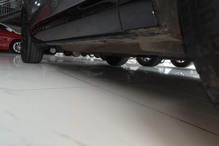 Used Buick Envista 2022 1.5T GS Fuel-Efficient Version Right Side Sill