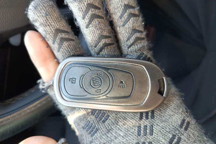 Used Buick Envista 2022 1.5T GS Trendy Ignition Edition Vehicle Key