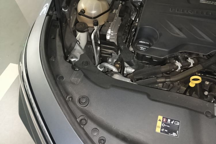 Used Buick Envista 2022 1.5T Smart Edition Engine Bay Right