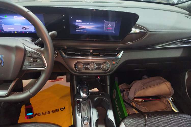 Used Buick Envista 2022 1.5T Smart Edition Audio And AC Panel