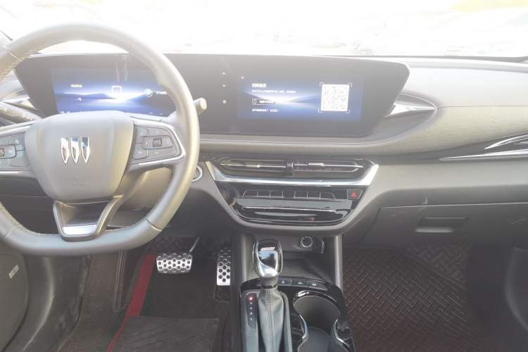 Used Buick Envista 2022 1.5T GS Fuel-Efficient Version Center Console