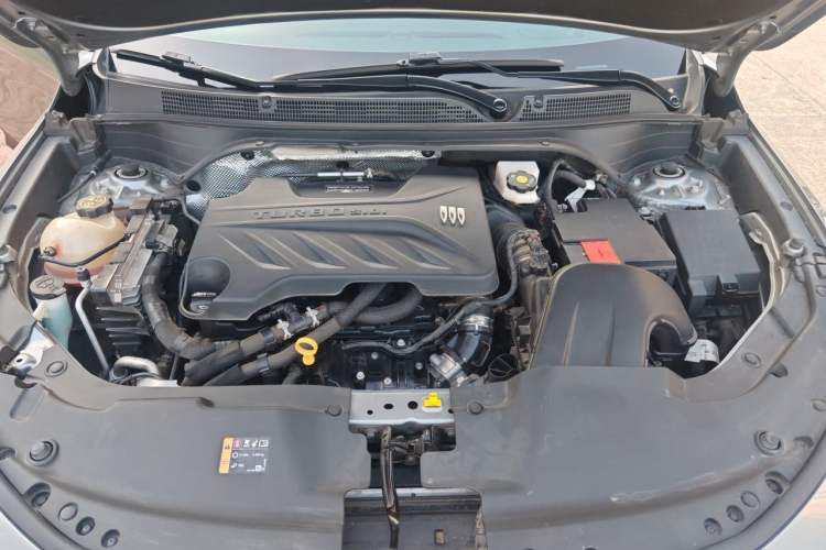Used Buick Envista 2022 1.5T Smart Edition Engine Bay