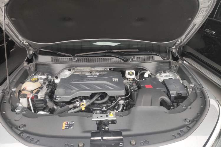 Used Buick Envista 2022 1.5T GS Fuel-Efficient Version Engine Bay