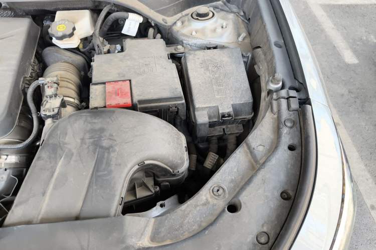 Used Buick Envista 2022 1.5T GS Fuel-Efficient Version Engine Bay Left