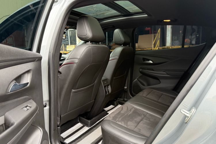Used Buick Envista 2022 1.5T GS Fuel-Efficient Version Interior 3
