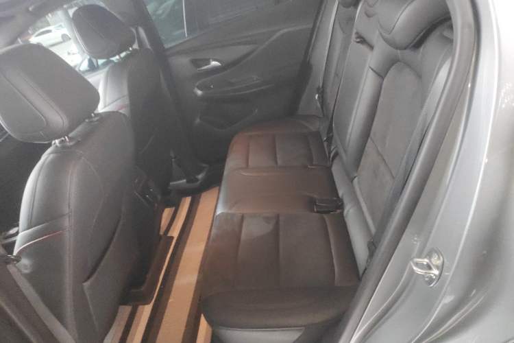 Used Buick Envista 2022 1.5T GS Fuel-Efficient Version Interior 4